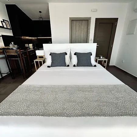 Serenity Living Apartment *